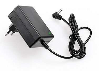 ABSプラスチックAC Dcは6W力の12ボルトの電源の単一の出力、セリウムRohsリストしました