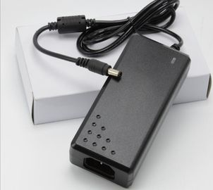 12V 5A CCTVの電源、AC DCは電源の充電器を60ワットの変圧器導きました