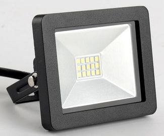 IP65 10w 700lmの競技場の緩和されたガラス、黒いアルミニウム ボディが付いている防水導かれた洪水ライト
