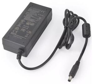 12V 5A 60Wattの雌ジカのレベルVI力のアダプター、IP30 60Wattの電源、証明されるセリウムUL