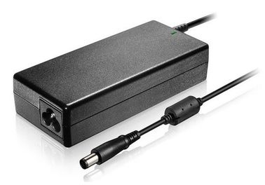 DC電源アダプターの垂直タイプへのCCTVs 12v力のアダプターのレベル5/AC