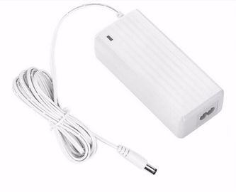ウェブ画像のための軽量のデスクトップ力のアダプター12のボルト5ampは/軽いストリップの電源を導きました