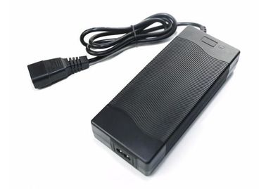 黒いAC Dc携帯用力のアダプター/240ワットの切換えの電源のアダプター