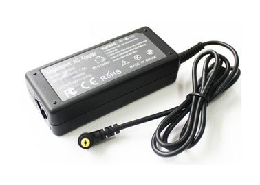 エイサーのノートのための19V 3.42AのラップトップACアダプターの充電器65W、耐火性にする材料