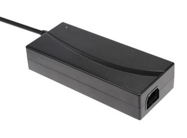 CCTV LEDのストリップ、保証3年ののための24V 5A AC DC電源のアダプター50-60Hz