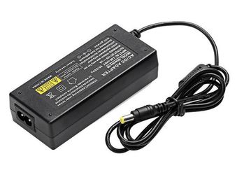100mvppさざ波の騒音、85%の効率の黒い卓上AC DC電源のアダプター