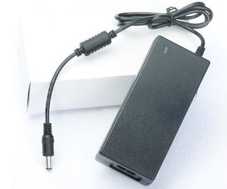 Cctvのカメラ/導かれたストリップのためのDc 12v力のアダプターの電源への壁の台紙AC
