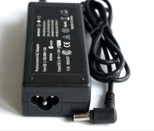 19V 1.58Aの取り替えのラップトップの電源、エイサーのための5.5*1.7mm AC DC電源のアダプター