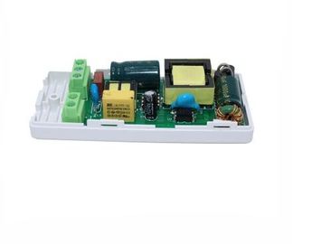 12V 1.25A 15W dcはプラスチック カバーおよびねじ込み端子が付いている切換えの電源を導きました