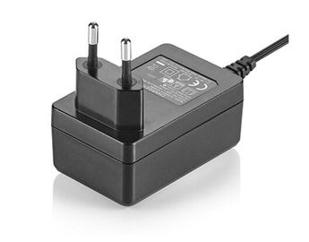 モーター電池CCTVのカメラのために、証明されるULのCBのセリウムとの12V 1A 1.5A 2A 2.5A 3Aの壁の台紙力のアダプター12W 24W 36W