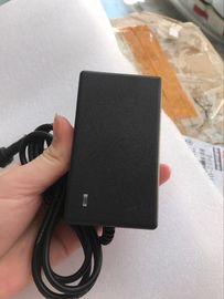 12.6V 2A李イオン充電器、電池のパック、黒い色、custmized DCのコネクターのためのAC DC電源のアダプター