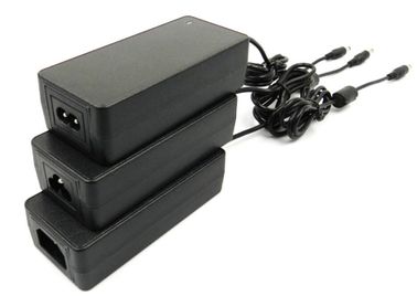 12V 5A 60Wattの雌ジカのレベルVI力のアダプター、IP30 60Wattの電源、証明されるセリウムUL