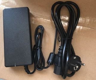 12V 5A 60Wattの雌ジカのレベルVI力のアダプター、IP30 60Wattの電源、証明されるセリウムUL