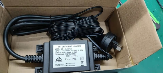 屋外の防水変圧器、電源、9Vdc 500mah 4.5W IP68コックのための防水スイッチ アダプター